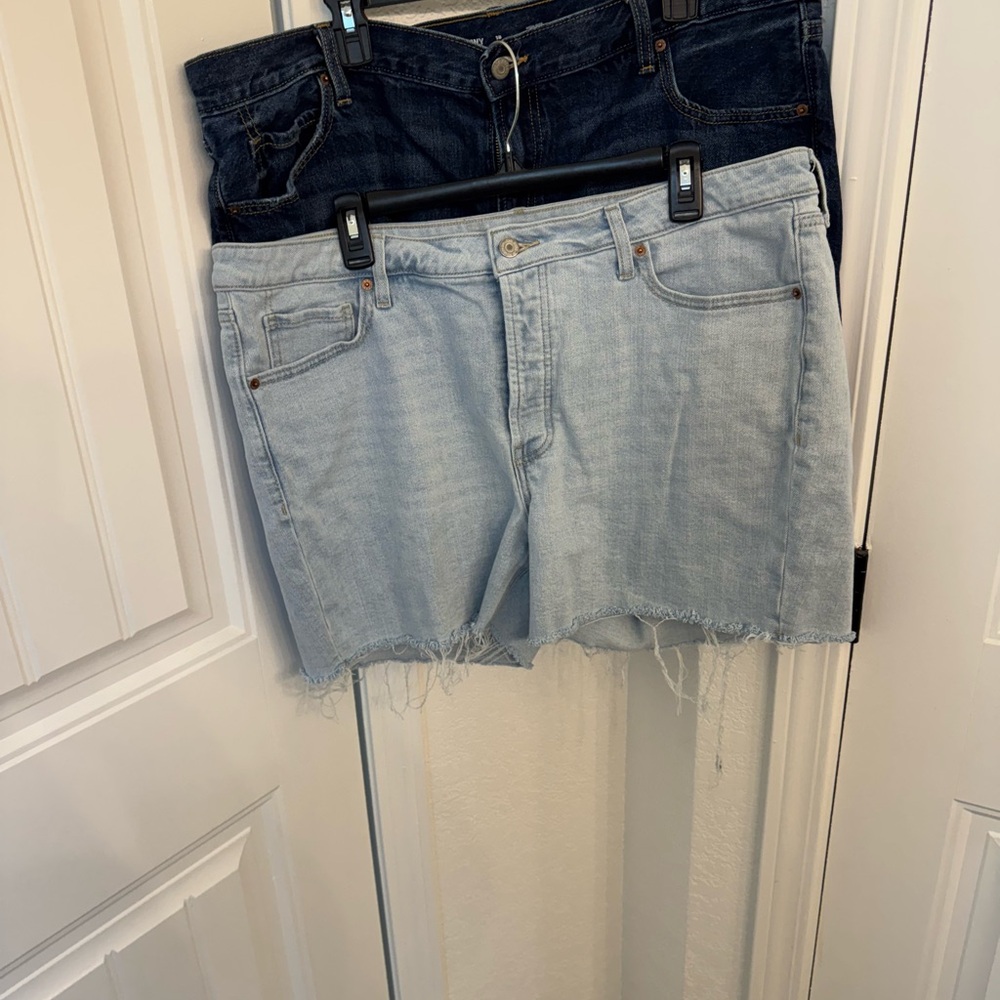 Old Navy Jean shorts sz 18